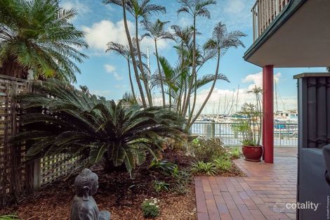 Property photo of 4/17 Buccaneer Drive Urangan QLD 4655