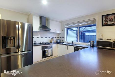 Property photo of 23 Killarney Crescent Pakenham VIC 3810