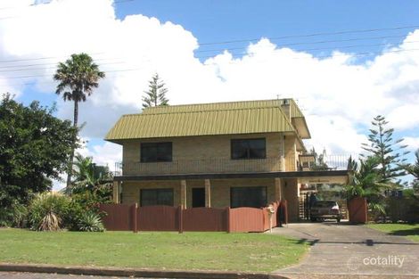 20 Wharf St, Tuncurry, NSW 2428