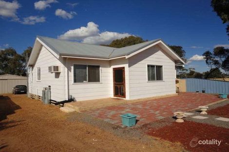 18 Railway St, Beverley, WA 6304