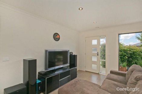 Property photo of 32 Hesba Brinsmead Street Franklin ACT 2913