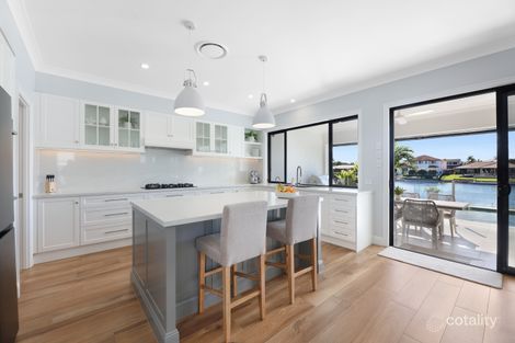 Property photo of 7 Lee Anne Crescent Helensvale QLD 4212