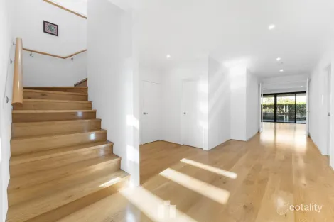 Property photo of 2 Frangipani Road Treeby WA 6164