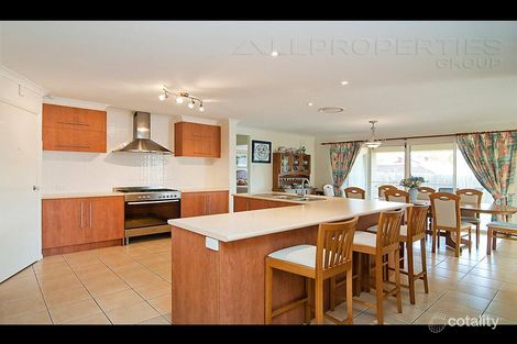 Property photo of 39 Lamberth Road East Heritage Park QLD 4118