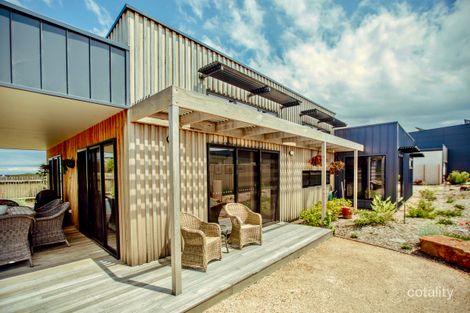 8 Periwinkle Pl, Cape Paterson, VIC 3995