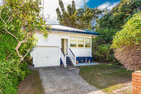 16 Bailey St, Woody Point, QLD 4019
