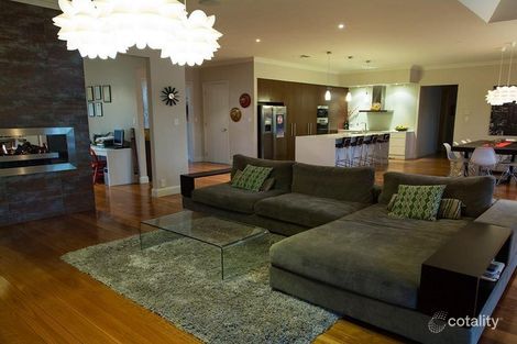 Property photo of 68 Portrush Crescent Luddenham NSW 2745