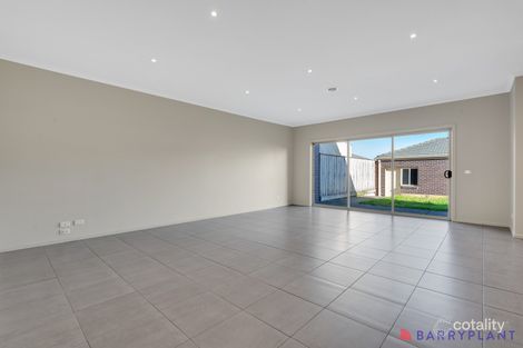 Property photo of 27 Cottage Boulevard Epping VIC 3076