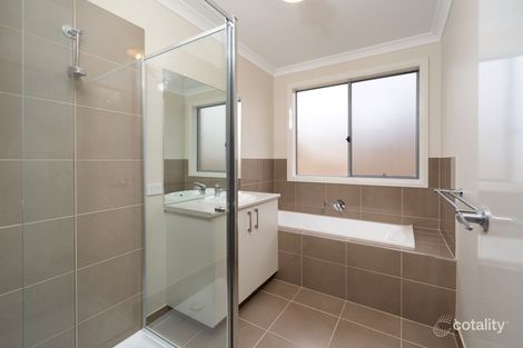 Property photo of 13 Inwood Crescent Wodonga VIC 3690