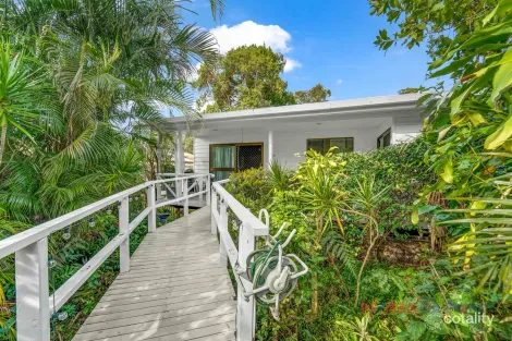 11 Carefree St, Coochiemudlo Island, QLD 4184