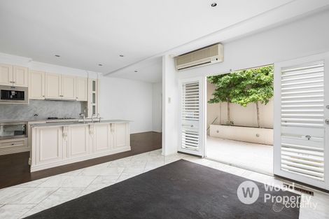 Property photo of 17 Atkinson Close Windsor VIC 3181