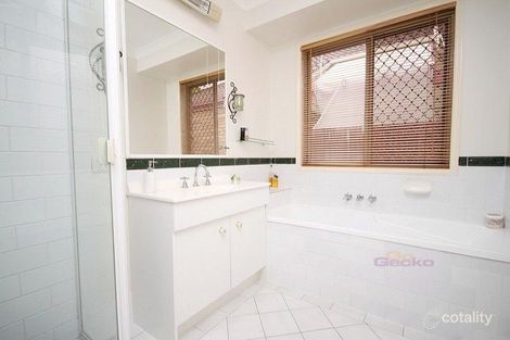 39 Glenside St, Wavell Heights, QLD 4012