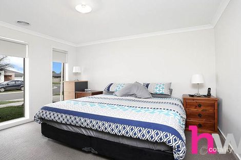 Property photo of 34 Daybreak Avenue Armstrong Creek VIC 3217