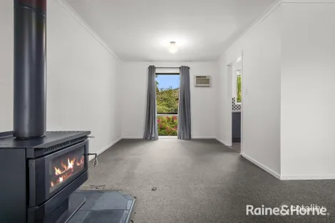 Property photo of 26 Stuart Drive Woodend VIC 3442