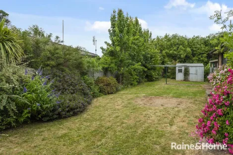 Property photo of 26 Stuart Drive Woodend VIC 3442