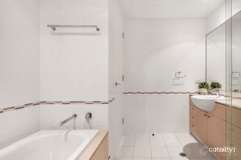 Property photo of 32/53 Peninsula Drive Breakfast Point NSW 2137
