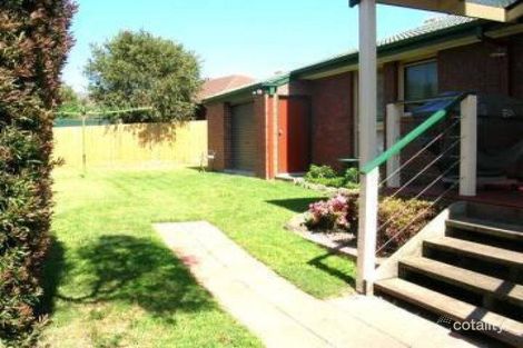 Property photo of 5 Castillon Square Frankston VIC 3199