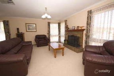 Property photo of 2 Kingsview Close Happy Valley SA 5159
