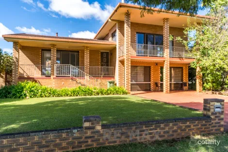 824 Ruthven St, Kearneys Spring, QLD 4350