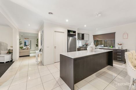 Property photo of 6 Balerno Way Taylors Hill VIC 3037