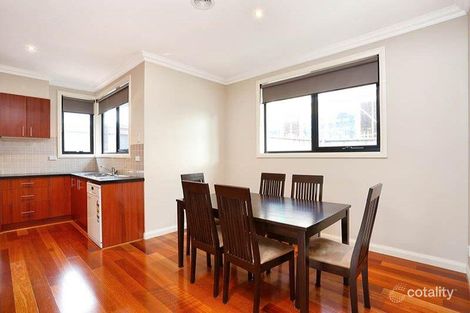 Property photo of 1/32 Illuka Crescent Mount Waverley VIC 3149