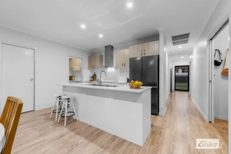 Property photo of 30 Lilac Street Daisy Hill QLD 4127