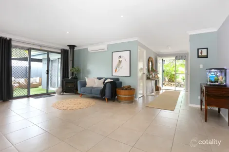 Property photo of 5 Antonson Crescent Mudgeeraba QLD 4213