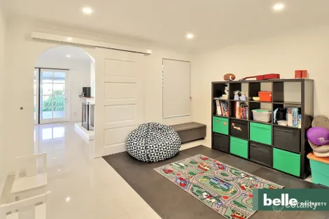 Property photo of 19 Orpheus Street Robertson QLD 4109