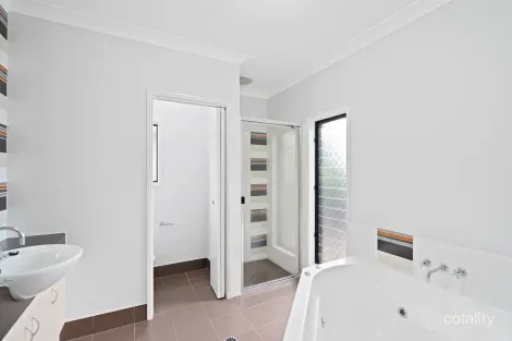 Property photo of 13 Bushlark Place Smithfield QLD 4878
