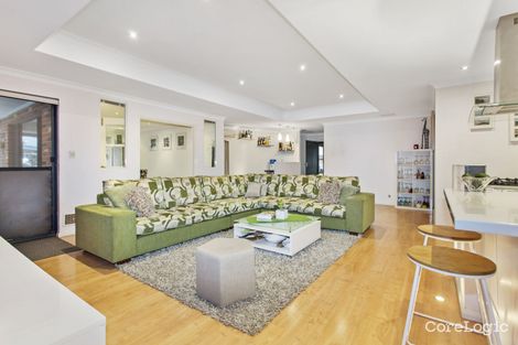 13 Carbine Dr, Wattle Grove, WA 6107