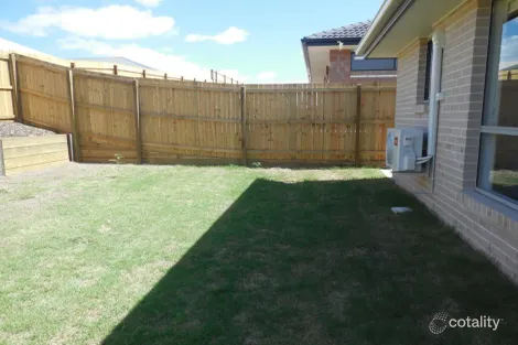 Property photo of 78 Skyblue Circuit Yarrabilba QLD 4207