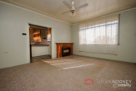 Property photo of 17 Mount Austin Avenue Mount Austin NSW 2650