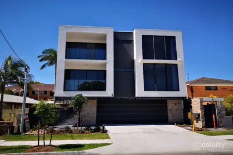 202/41 MILTON AVE, PARADISE POINT, QLD 4216