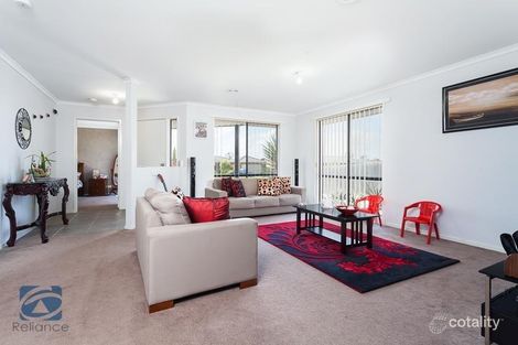 Property photo of 3 Tiffany Place Hampton Park VIC 3976