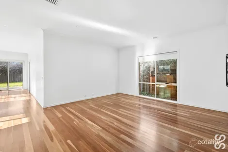 Property photo of 17 Ballam Way Doreen VIC 3754