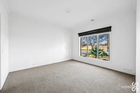 Property photo of 17 Ballam Way Doreen VIC 3754