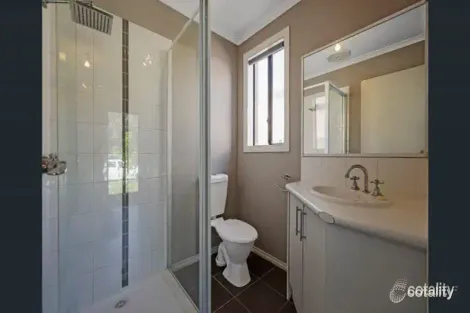 Property photo of 55 Fallingwater Drive Pakenham VIC 3810