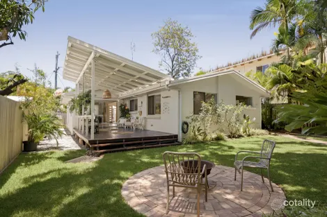 27 Yoomba Cres, Alexandra Headland, QLD 4572