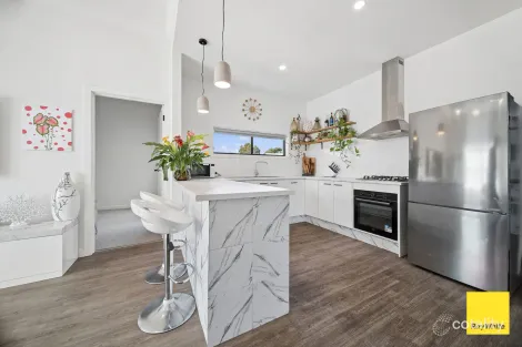 Property photo of 2/12 Sparrowhawk Road Long Gully VIC 3550