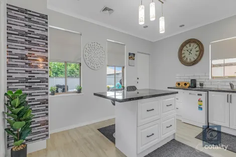 Property photo of 4 Oscar Place Echuca VIC 3564