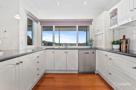 Property photo of 11 Philp Close Kanimbla QLD 4870