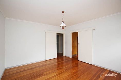 Property photo of 5 Snowden Drive Glen Waverley VIC 3150