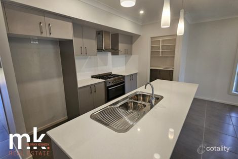 Property photo of 4 Runyon Street Spring Farm NSW 2570