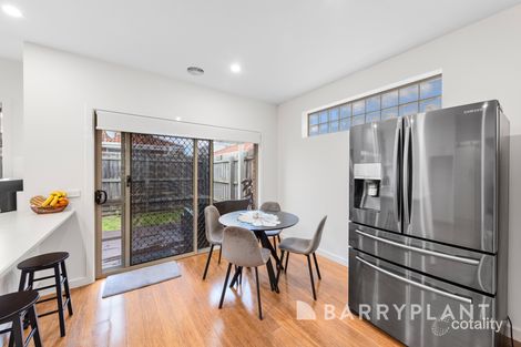 Property photo of 2/23 Woods Street St Albans VIC 3021