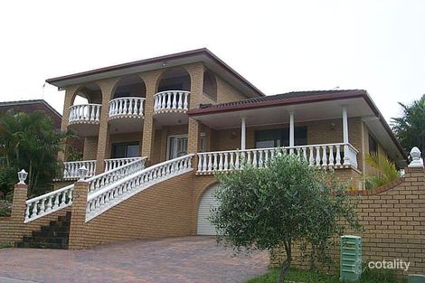 8 Galahad St, Carindale, QLD 4152