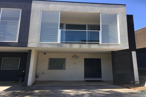 Property photo of 18 Silverash Drive Bundoora VIC 3083