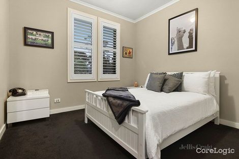 Property photo of 10 Lilardia Avenue Maribyrnong VIC 3032