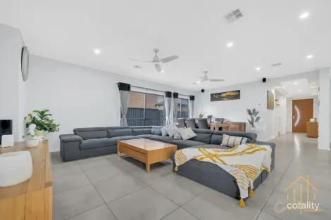 Property photo of 10 McAllister Drive Cranbourne East VIC 3977