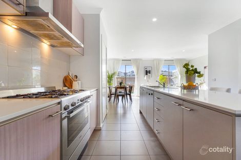 Property photo of 44 Dahlia Crescent Keysborough VIC 3173