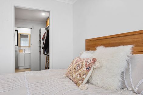 Property photo of 15 Paltarra Grove Aberfoyle Park SA 5159